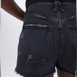 Good American - 90s shorts size 0